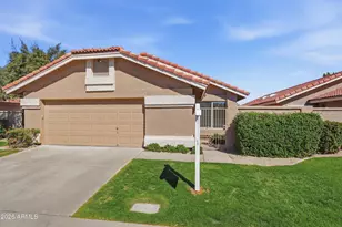 8832 E Sunnyside Dr, Scottsdale, AZ 85260 - Photo 3