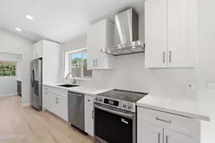 8832 E Sunnyside Dr, Scottsdale, AZ 85260 - Photo 11