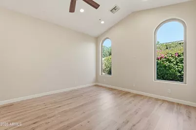 8832 E Sunnyside Drive, Scottsdale, AZ 85260 - Photo 11