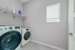 2269 W Echo Ln, Phoenix, AZ 85021 - Photo 17