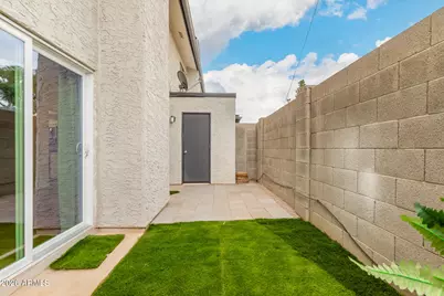 3136 N 38th Street #10, Phoenix, AZ 85018 - Photo 29