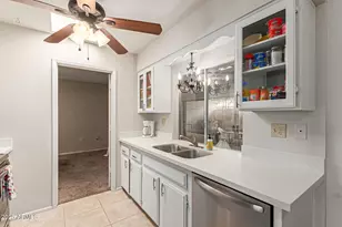 10922 W Santa Fe Dr, Sun City, AZ 85351 - Photo 11