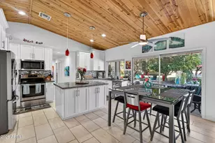 6968 W Calavar Rd, Peoria, AZ 85381 - Photo 13