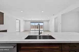 24393 N 167th Ln, Surprise, AZ 85387 - Photo 11