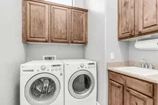 8334 E Laurel Cir, Mesa, AZ 85207 - Photo 41