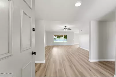 19015 N Signal Butte Circle, Sun City, AZ 85373 - Photo 9