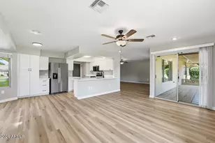 19015 N Signal Butte Cir, Sun City, AZ 85373 - Photo 23