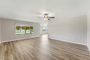 19015 N Signal Butte Cir, Sun City, AZ 85373 - Photo 17