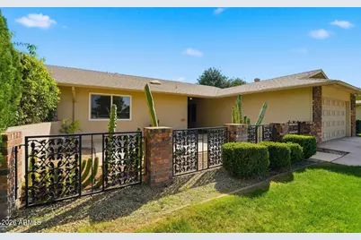 19015 N Signal Butte Circle, Sun City, AZ 85373 - Photo 7