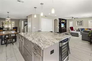 3609 E Monona Dr, Phoenix, AZ 85050 - Photo 7