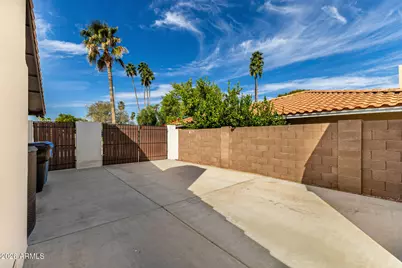 15817 N Moon Valley Drive, Phoenix, AZ 85022 - Photo 25