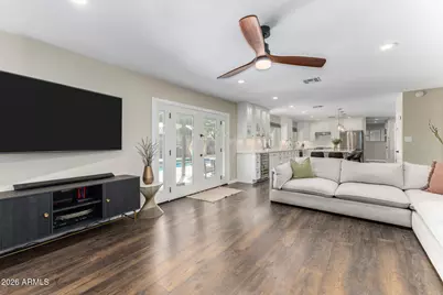 15817 N Moon Valley Drive, Phoenix, AZ 85022 - Photo 9