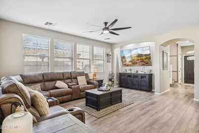 21022 W Edith Way, Buckeye, AZ 85396 - Photo 7