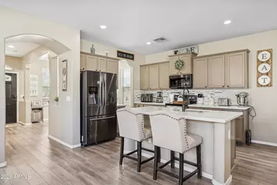 21022 W Edith Way, Buckeye, AZ 85396 - Photo 9