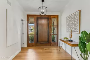 5994 E Orange Blossom Ln, Phoenix, AZ 85018 - Photo 9