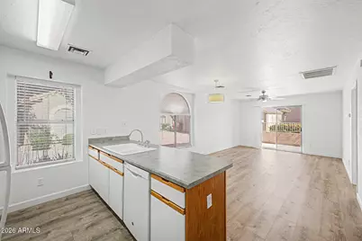 7040 W Olive Avenue #40, Peoria, AZ 85345 - Photo 11