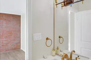 3056 N 32nd St, Phoenix, AZ 85018 - Photo 9