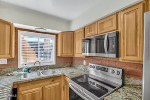 3056 N 32nd St, Phoenix, AZ 85018 - Photo 7