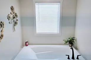 33013 W Cambridge Ave, Tonopah, AZ 85354 - Photo 27