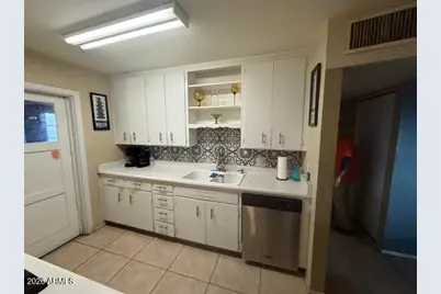 3148 W Charter Oak Road, Phoenix, AZ 85029 - Photo 7