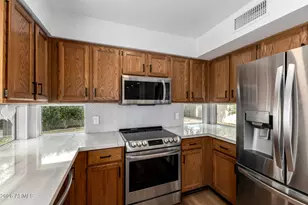 2301 E Millbrae Ct, Gilbert, AZ 85234 - Photo 17