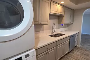 10444 N 69th St, Paradise Valley, AZ 85253 - Photo 1