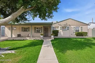 934 E Berridge Ln, Phoenix, AZ 85014 - Photo 1