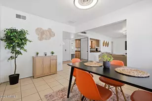 934 E Berridge Ln, Phoenix, AZ 85014 - Photo 9