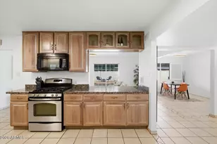 934 E Berridge Ln, Phoenix, AZ 85014 - Photo 7