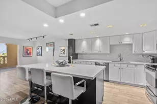 7970 E Camelback Rd, Scottsdale, AZ 85251 - Photo 15