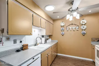 12875 N 99th Drive, Sun City, AZ 85351 - Photo 11