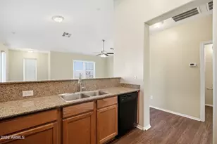 5617 S 21st Pl, Phoenix, AZ 85040 - Photo 11