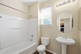 5617 S 21st Pl, Phoenix, AZ 85040 - Photo 19