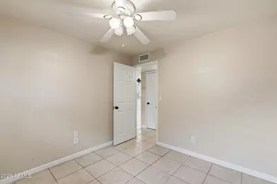 423 W Horseshoe Avenue, Gilbert, AZ 85233 - Photo 21