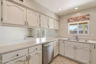 423 W Horseshoe Avenue, Gilbert, AZ 85233 - Photo 13