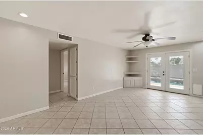 423 W Horseshoe Avenue, Gilbert, AZ 85233 - Photo 7