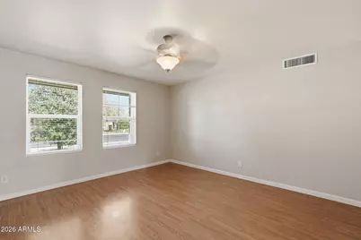 423 W Horseshoe Avenue, Gilbert, AZ 85233 - Photo 5