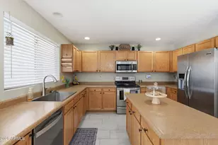 13631 W Rovey Ave, Litchfield Park, AZ 85340 - Photo 11