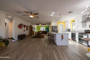 1517 E Pinchot Ave, Phoenix, AZ 85014 - Photo 11