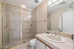 1040 E Osborn Rd, Phoenix, AZ 85014 - Photo 17