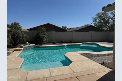 18129 W Desert Lane, Surprise, AZ 85388 - Photo 11
