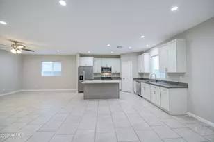 19854 N 29th St, Phoenix, AZ 85050 - Photo 11