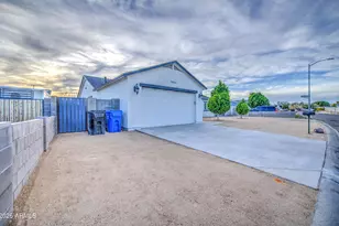 19854 N 29th St, Phoenix, AZ 85050 - Photo 1