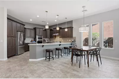 12071 W Red Hawk Drive, Peoria, AZ 85383 - Photo 7