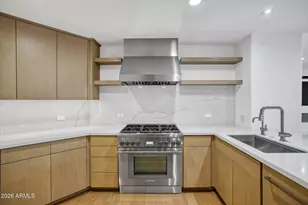 2402 E Esplanade Ln, Phoenix, AZ 85016 - Photo 13