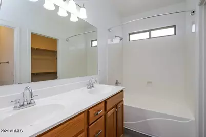 2331 W Saint Catherine Avenue, Phoenix, AZ 85041 - Photo 11