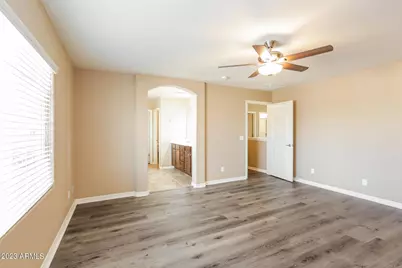 5809 S 27th Lane, Phoenix, AZ 85041 - Photo 5