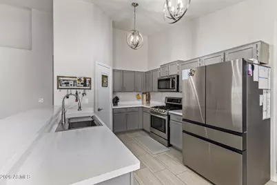 10346 N 68th Lane, Peoria, AZ 85345 - Photo 11