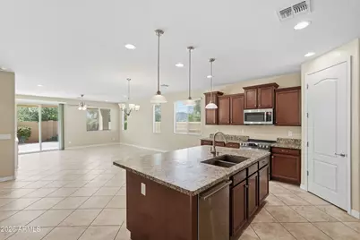 7651 W Molly Drive, Peoria, AZ 85383 - Photo 13