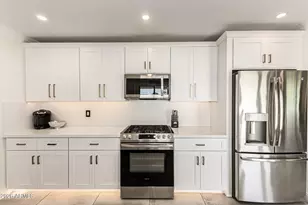 7906 E Kimsey Ln, Scottsdale, AZ 85257 - Photo 11